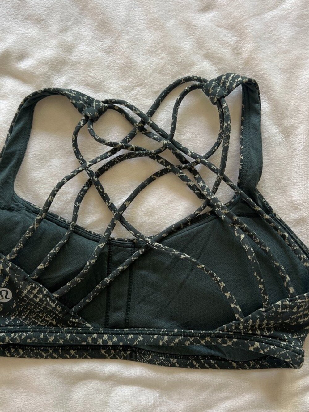 Lululemon Free to Be Wild Sports Bra Size small/4 - Picture 2 of 2